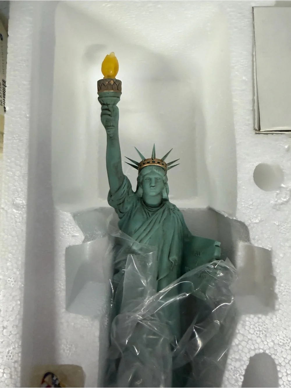 Dept. 56 American Pride Statue of Liberty #57708 Light Up Model NEW Original Box